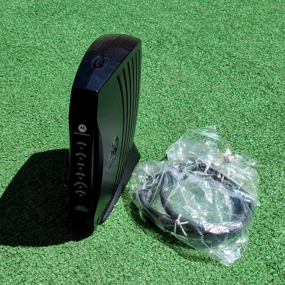 Motorola SB5101N Surfboard Internet Cable Modem-NO Power Cable Tested Works EUC - Picture 2 of 6